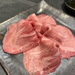 タンとハラミ MEAT BANK.jp - 