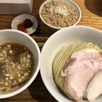 麺屋鈴春 - 濃厚鶏白湯つけ麺＋鶏挽肉丼＋カラカラ