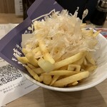 さば料理専門店 SABAR+ - 「さば塩ポテト」380円