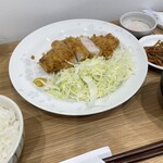 銀座とんかつ はし勝つ - サクサクジューシーロース勝つ定食（定価1200円）