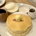 パンケーキママカフェ VoiVoi - 2トッピングクラシック（塩キャラメル・生クリーム）