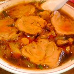 らーめん八平 - アリランチャーシュー中 辛口(950円) 2013/12