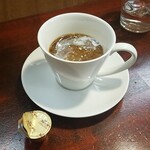 キッチン ブルー グローブ - ミルクを入れます