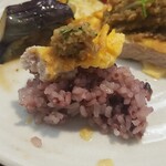 キッチン ブルー グローブ - ご飯の上へピカタを乗せて