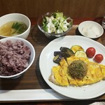 キッチン ブルー グローブ - 豚ロースピカタ　カレー風味茸のデュクセル乗せ