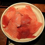 Dagashiya - メガ盛り鮪丼　
