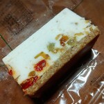 コガネイチーズケーキ - ドライフルーツ断面