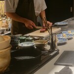 黒毛和牛研究所 - それを人数分切って提供