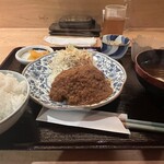 ご飯屋 おかだしょうてん - 