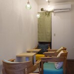 Four Season TEA&COFFEE - 店内