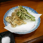 Kaisensumibisakabauoharu - 千葉・菜の花と新潟・舞茸の天ぷら　¥600