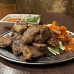 やきとん＆ハイボール やんばるミートセンター - ごちゃ混ぜミックス盛り