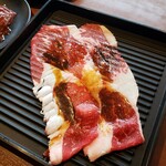 Kokusangyuu Yakiniku Tabehoudai Nikushousakai - 国産牛大判 焼きしゃぶカルビ