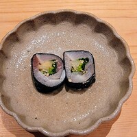 鮨 さかい - 済州島の鯖の海苔巻き