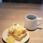 Tedukuri Zakka To Kafe Crown - シフォンケーキとコーヒー