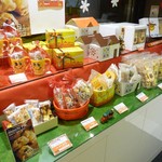 8b DOLCE - 2013.12.21 店内（マグカップがかわいい）