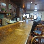 セイユウ - カウンターは、使い込んでいてめっちゃええ感じ！