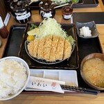 Tonkatsu Iwai - 特選ロースとんかつ定食（160g）2,500円