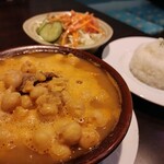 DEDE - 万人受けする味付け。少しだけ羊を感じるかも。とにかく1年分のヒヨコ豆を食べました。