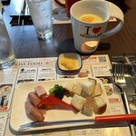 湯島天神横ラクレットグリル スイス料理とスイスワインのお店 - 