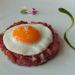 Benoit Alain Ducasse - 「牛肉のタルタル　セージ風味」