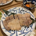 あんちすてーき とろろ麦めし 豚丸 - 