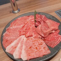 焼肉うしごろ 新宿三丁目店 - 