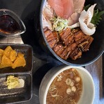 Kaisendon Ya Tottoya - 青魚三味丼と穴子丼のハーフ&ハーフ