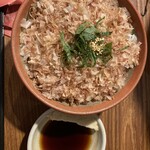 ジンギスカン羊一 - かつお節ご飯と山わさび醤油