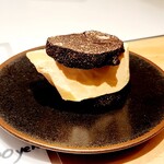 銀座 大石 - 黒トリュフとフォアグラのパイ包み焼き(パイに包む前)この時期限定だから食べるでしょ！
