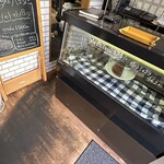 カフェ＆ワイン トロール - ショーケース