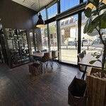 カフェ＆ワイン トロール - 店内