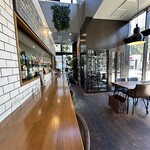 カフェ＆ワイン トロール - 店内