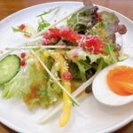 カフェ＆ワイン トロール - サラダ