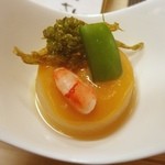 かず味家 - 大根トロッとろ。柚子が香る味噌。蕗の薹の天ぷらの苦味のアクセント。
      導入から素晴らしい。