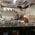 広尾 一会 - 磨き上げられた厨房です。