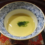 広尾 一会 - 内容は茶碗蒸し。シンプルなものですがとても滑らか。