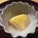 広尾 一会 - 煮物は聖護院大根です。