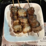 Yakitori Ueno Bunraku - 豚バラ　250円/本　たんもと　250円/本