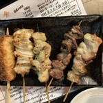 Yakitori Ueno Bunraku - おまかせ5本盛　950円