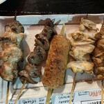 Yakitori Ueno Bunraku - おまかせ5本盛　950円