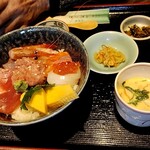 うおつね - 海鮮丼