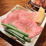 炭火焼肉 ホルモン にく式 - 