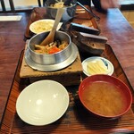 村上家釜めし - 料理写真:鮭釜飯８５０円