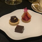 ガストロノミー ジョエル・ロブション - 