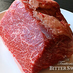Bitter Sweet - 黒毛和牛ランプ肉のステーキ：【ディナー限定メニュー】このようなA5ランクのお肉を時間をかけてじっくりと焼き上げます。