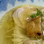 Ramen FeeL - 美しいスープ