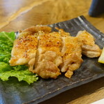 Jizake Ba- Yamashin - 鶏モモ塩焼き　750円