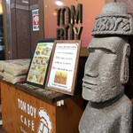 トムボーイ - 独特な店構え！