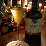 バーポラリス - ジンジャーリキュールとシェリーのカクテル。冬にぴったりの一杯